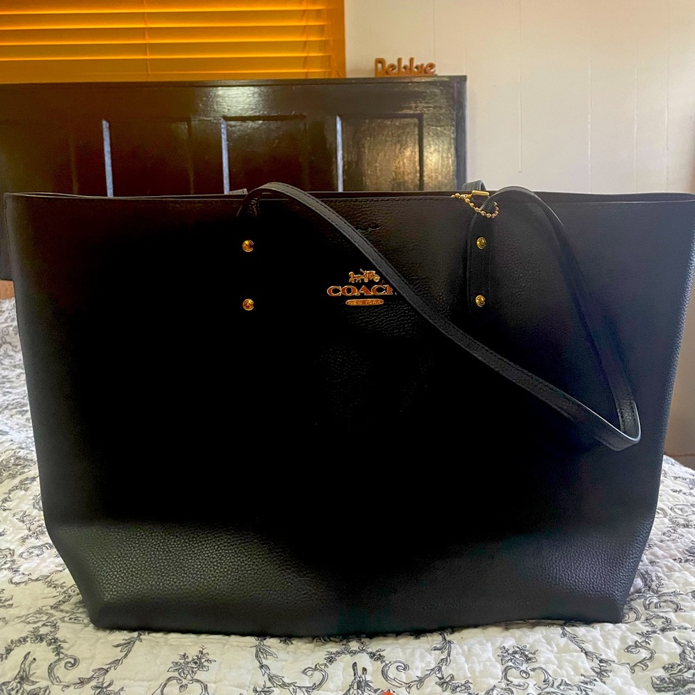 Large Coach tote